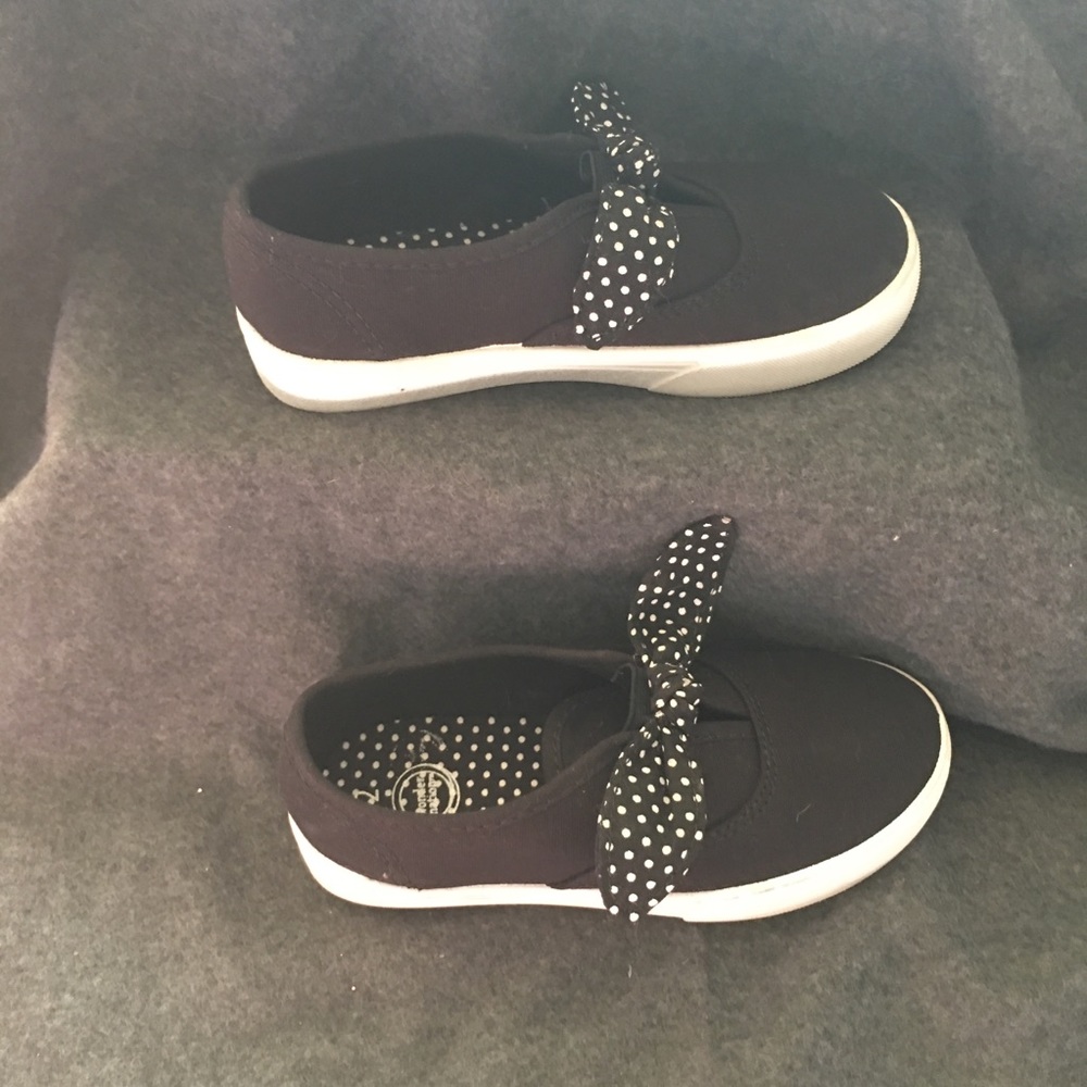 2/$5 Black with polka dots girls sneakers